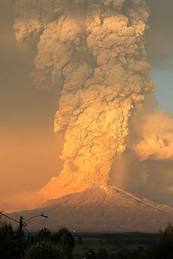 Cận cảnh núi lửa Chile đang phun trào khiến bạn hết hồn 6