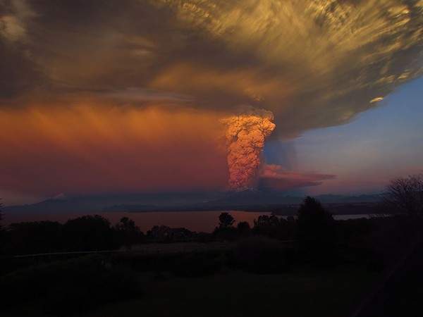 Cận cảnh núi lửa Chile đang phun trào khiến bạn hết hồn 11