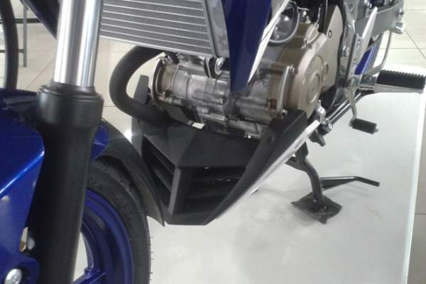 Ảnh chi tiết Yamaha V-Ixion màu xanh MotoGP 2015 9