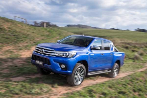 Toyota Hilux thế hệ thứ 8 chính thức trình làng