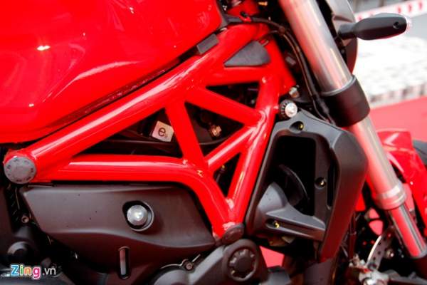 Chi tiết Ducati Monster 821 vừa ra mắt tại Việt Nam 13