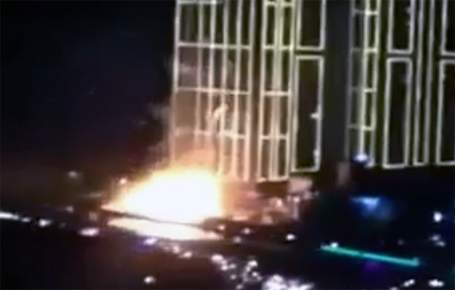 Hà Nội: Cháy nổ như bom tại cao ốc 40 tầng, nhiều người hoảng loạn bỏ chạy