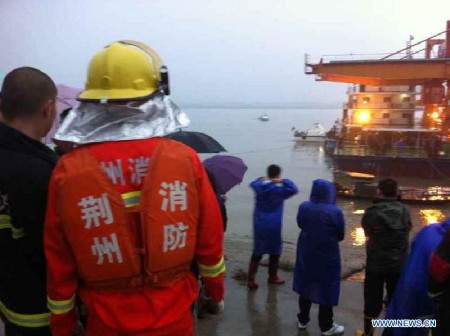 Trung Quốc dốc toàn lực giải cứu nạn nhân vụ chìm tàu 6