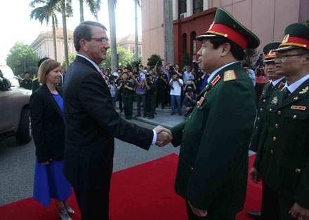 Việt Nam - Hoa Kỳ tăng cường hợp tác Quốc phòng