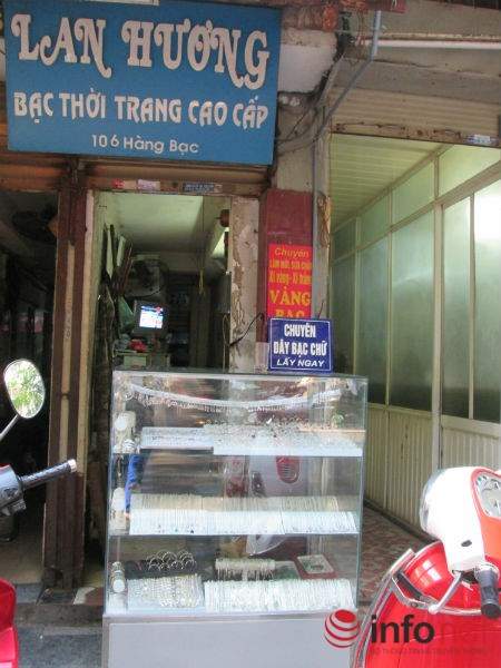 "Sửng sốt" với những cửa hàng siêu nhỏ, siêu đắt ở Hà Nội 42
