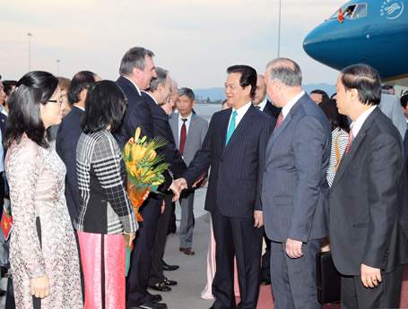 Thủ tướng Nguyễn Tấn Dũng bắt đầu thăm chính thức Cộng hòa Bulgaria