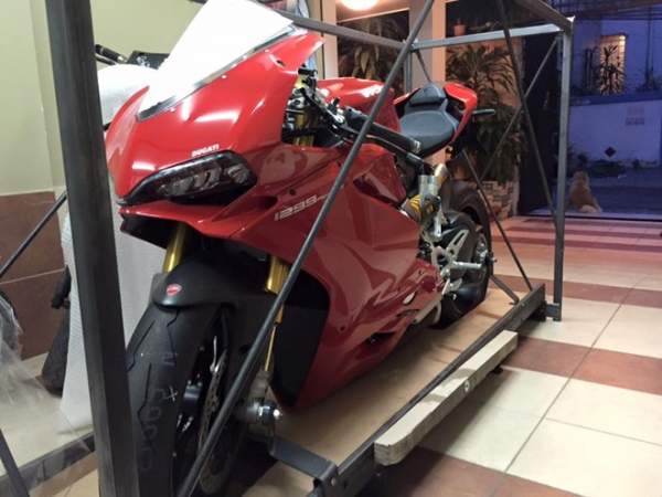 Siêu môtô Ducati 1299 Panigale S đầu tiên về VN giá 1 tỷ