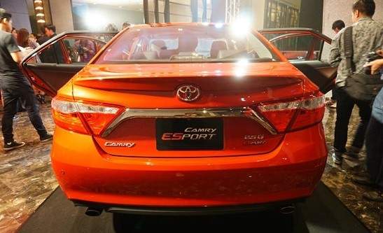 Toyota Camry eSport ra mắt tại Thái Lan, giá trên 1 tỷ đồng 2