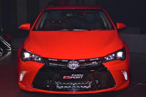 Toyota Camry eSport ra mắt tại Thái Lan, giá trên 1 tỷ đồng