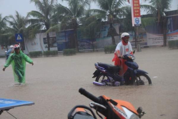Quảng Ninh chìm trong trận lụt lịch sử