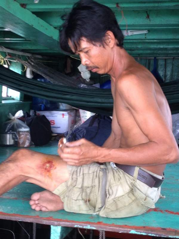 Một tàu bị khống chế đưa về vùng biển Thái Lan, ngư dân bị đánh, cướp 12