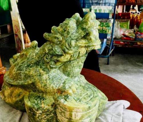 Phát hiện cổ vật quý nặng 20kg trong khu phế tích chùa cổ