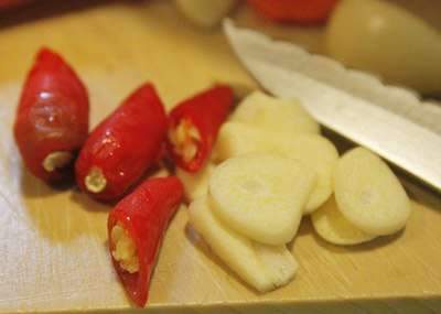 Cách làm rau muống ngâm chua ngọt ăn mãi không chán 5