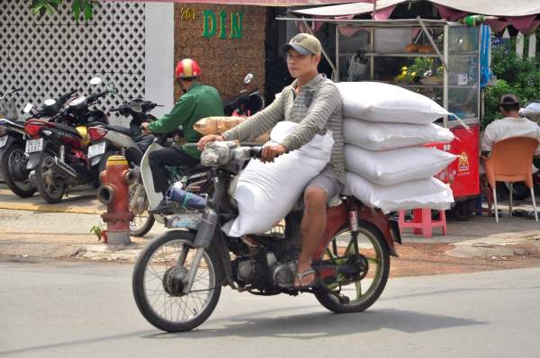 “Siêu xe nhiều không” tung hoành khắp đường phố Sài Gòn 6
