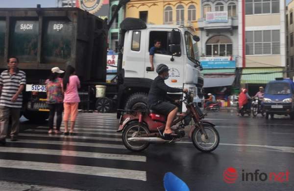 Xe mù vẫn tung hoành khắp đường phố Sài Gòn 9
