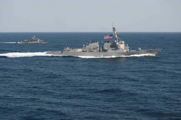 Trung Quốc dọa "đáp trả kiên quyết" hành động điều tàu của Mỹ