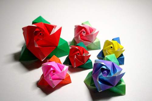 Cách gấp hoa hồng bằng giấy origami đầy ma thuật 26