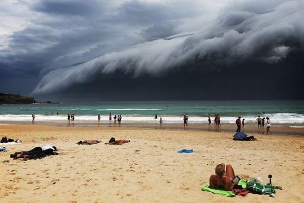 Kỳ thú cảnh tượng mây sóng thần càn quét Sydney 9