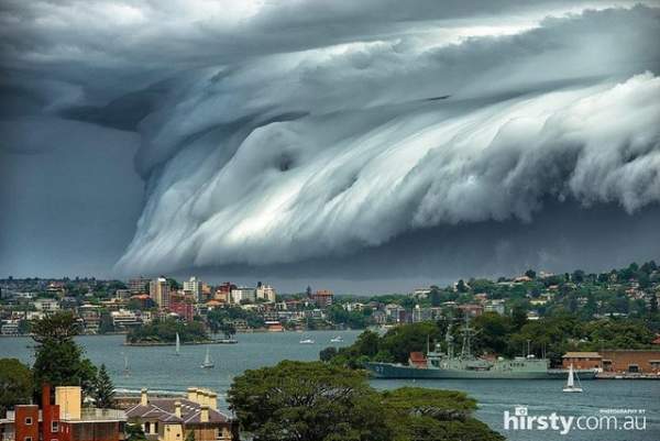 Kỳ thú cảnh tượng mây sóng thần càn quét Sydney