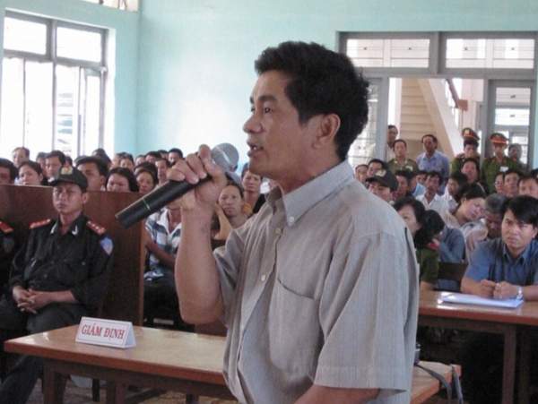 Lùm xùm việc điều tra viên chính án oan Huỳnh Văn Nén trở thành luật sư