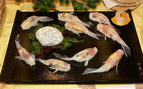 Các bước làm sushi hình con cá ngon - đẹp - lạ mắt 4