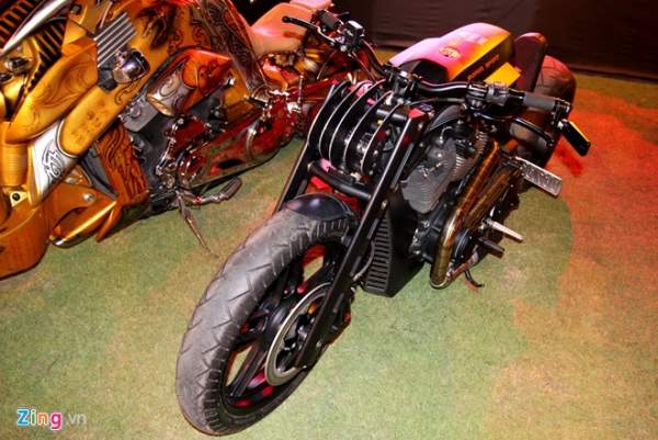 Siêu môtô độc nhất thế giới của biker Sài Gòn 14