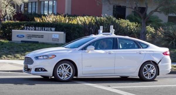 Google và Ford hợp tác sản xuất xe tự lái