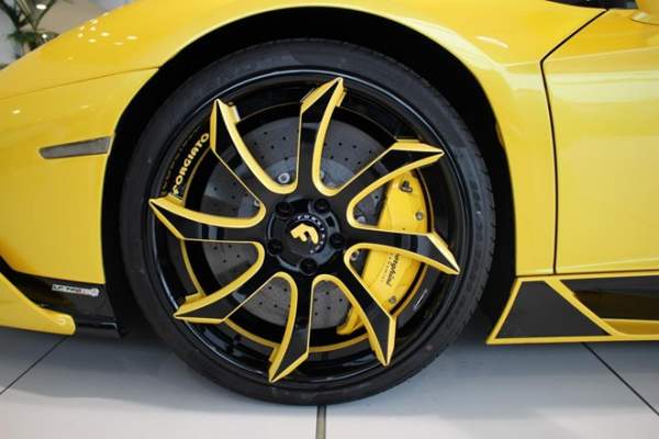 Rao bán siêu xe Lamborghini Aventador mui trần độ 5