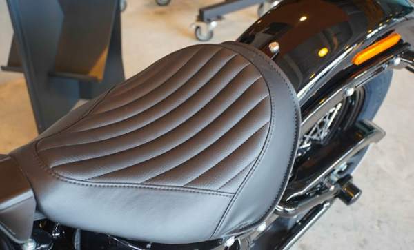 Môtô Harley phong cách bobber giá gần 1 tỷ đồng tại Việt Nam 11