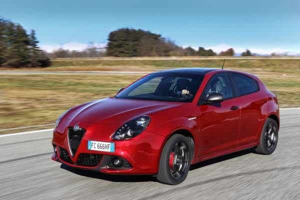 Alfa Romeo Giulietta bản nâng cấp cung cấp nhiều tùy chọn động cơ 2