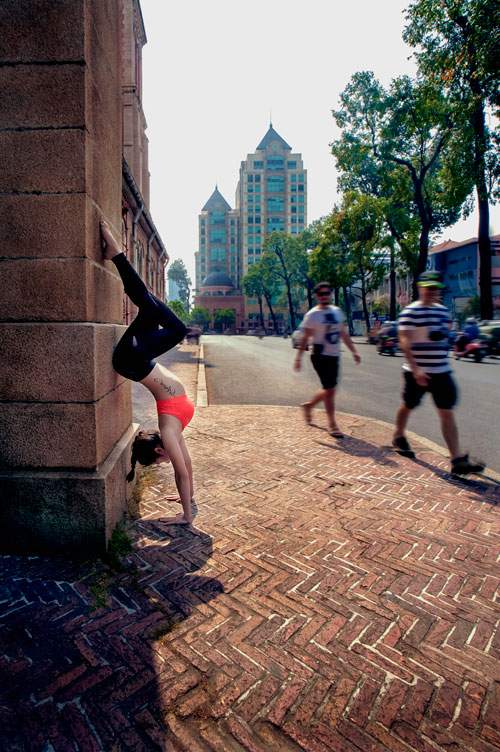Phương Trinh Jolie tập yoga khắp Sài Gòn 9
