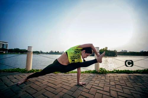 Phương Trinh Jolie tập yoga khắp Sài Gòn 15