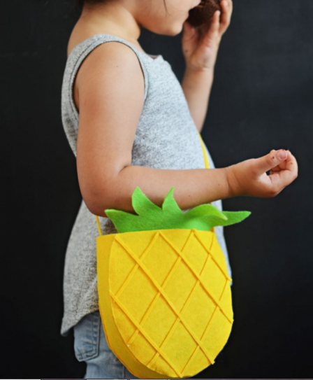 Cách làm túi xách bằng vải nỉ hình hoa quả tặng bé diện chơi 7