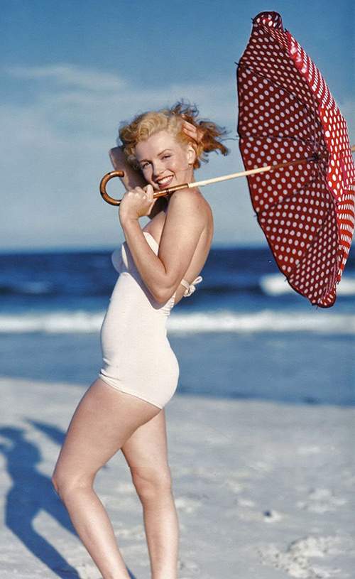 Những bức ảnh áo tắm kinh điển của "biểu tượng sex" Marilyn Monroe 3