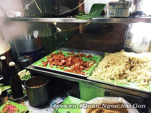 "Xôi nhà xác", món ăn rùng rợn nhưng đêm nào người Sài Gòn cũng xếp hàng đứng mua 21