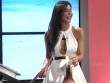 Nữ MC xinh đẹp Italy ê chề vì lộ quần chip ngay trên sóng truyền hình trực tiếp