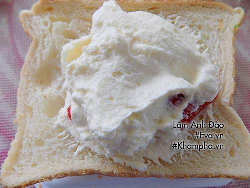 Bánh sandwich kẹp kem tươi trái cây ngon mát 15