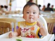Bật mí về em bé đáng yêu "quá mức cho phép" của "Vú em" Johnny Trí Nguyễn 27