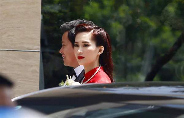 Hoa hậu Thu Thảo được đoàn xế sang "rước về dinh" 6