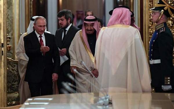 Vua Saudi mang 1.500 người, thuê trọn 2 khách sạn ở Moscow 2