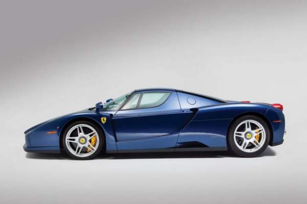 Ferrari Enzo màu xanh "siêu độc" giá 53,6 tỷ đồng 2