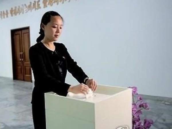 Vì sao ông Kim Jong Un đưa em gái vào Bộ chính trị? 2