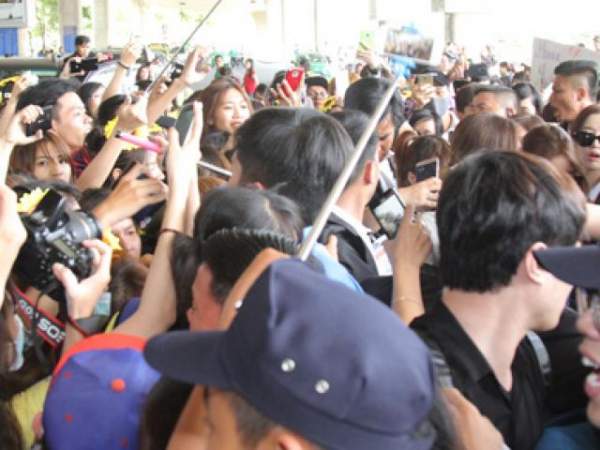 Hơn 100 vệ sĩ hộ tống T-ara tại Việt Nam để tránh fan cuồng 5
