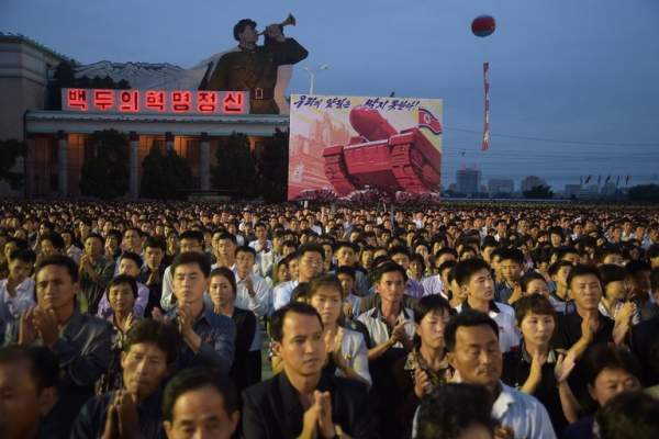 Triều Tiên bất ngờ cho báo Mỹ vào xem tình hình "bên bờ vực chiến tranh" 3