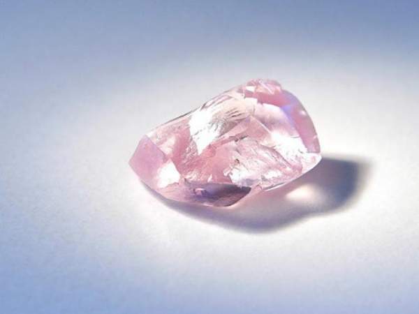 Kim cương khổng lồ giá 33,7 triệu USD 3