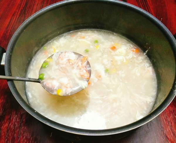 Cách nấu súp tôm ngọt thơm, bổ dưỡng ăn hoài không chán 8