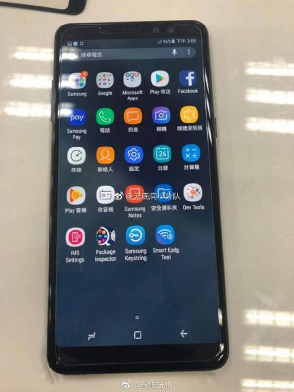 Xuất hiện ảnh Galaxy A8+ (2018) với thiết kế màn hình vô cực