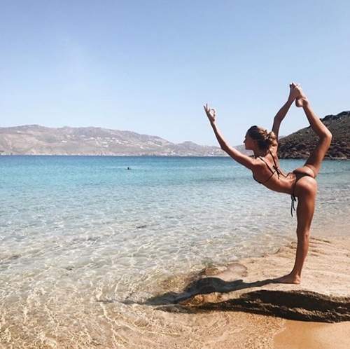 "Mỹ nhân yoga" đẹp phát hờn khi mặc bikini tập luyện 14