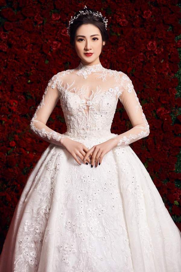 "Bạn gái Noo Phước Thịnh" lộng lẫy với váy cưới 3 tỷ đồng 6