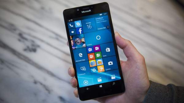 Microsoft chính thức tung bản vá Meltdown và Spectre cho Windows Phone 2